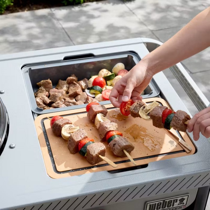 Угольный гриль Weber Performer Premium 57 cm 1501966
